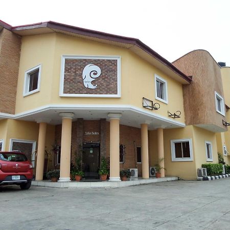 Aries Suites Lagos Exteriör bild