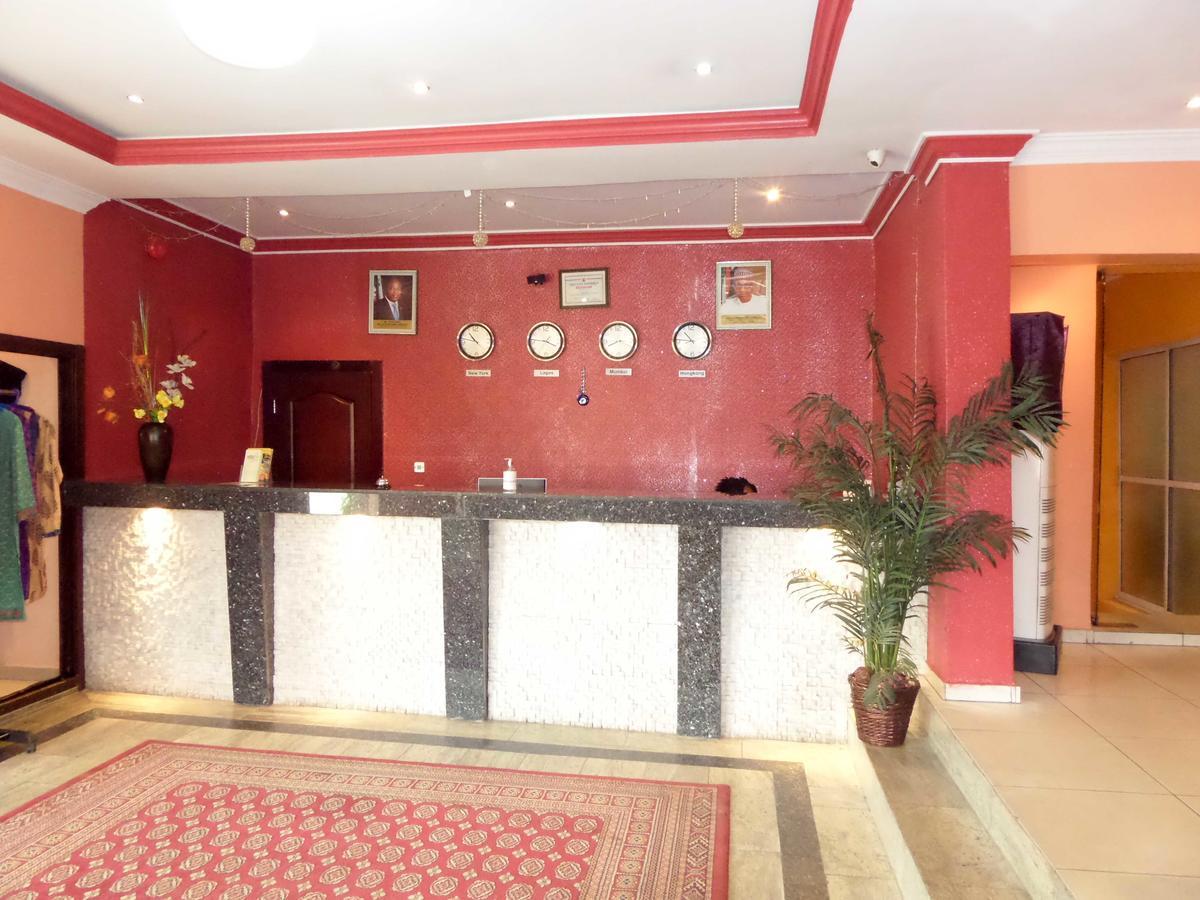 Aries Suites Lagos Exteriör bild