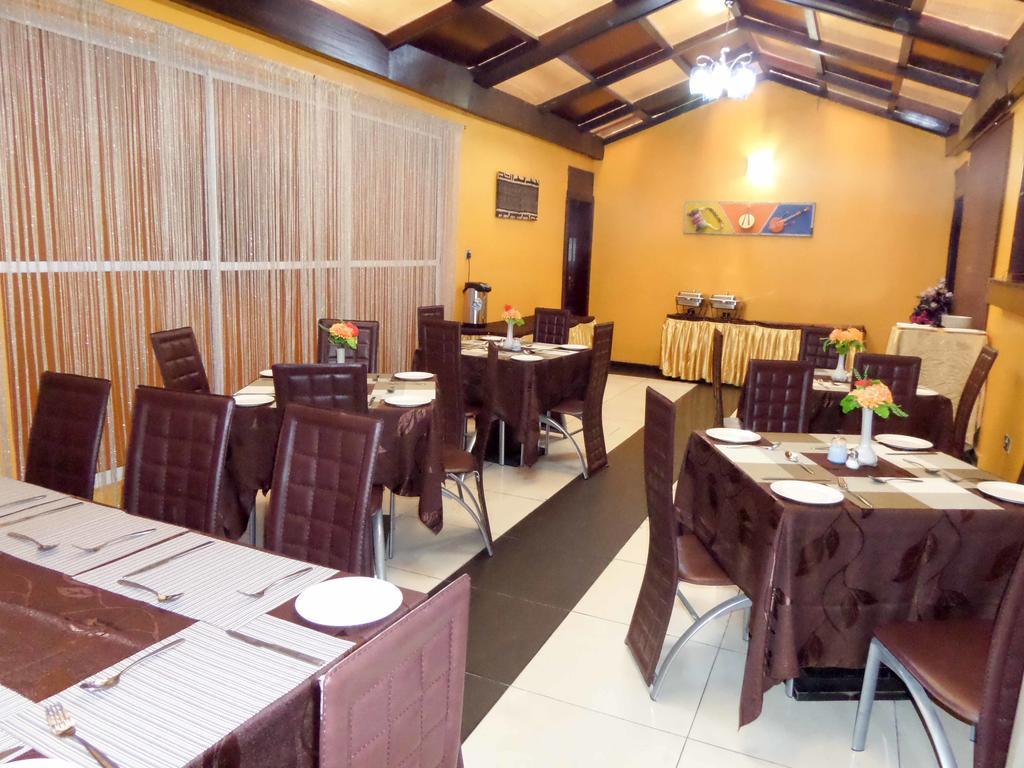 Aries Suites Lagos Exteriör bild