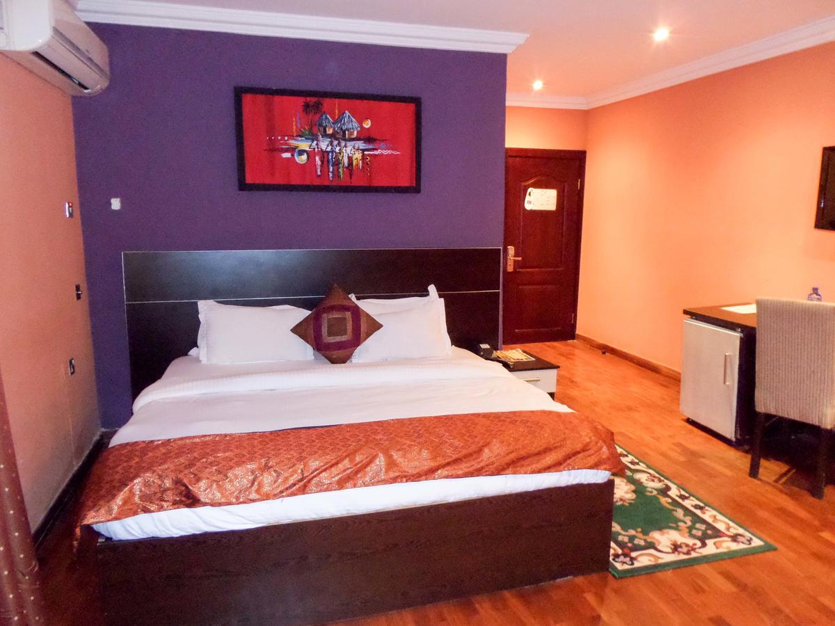 Aries Suites Lagos Exteriör bild