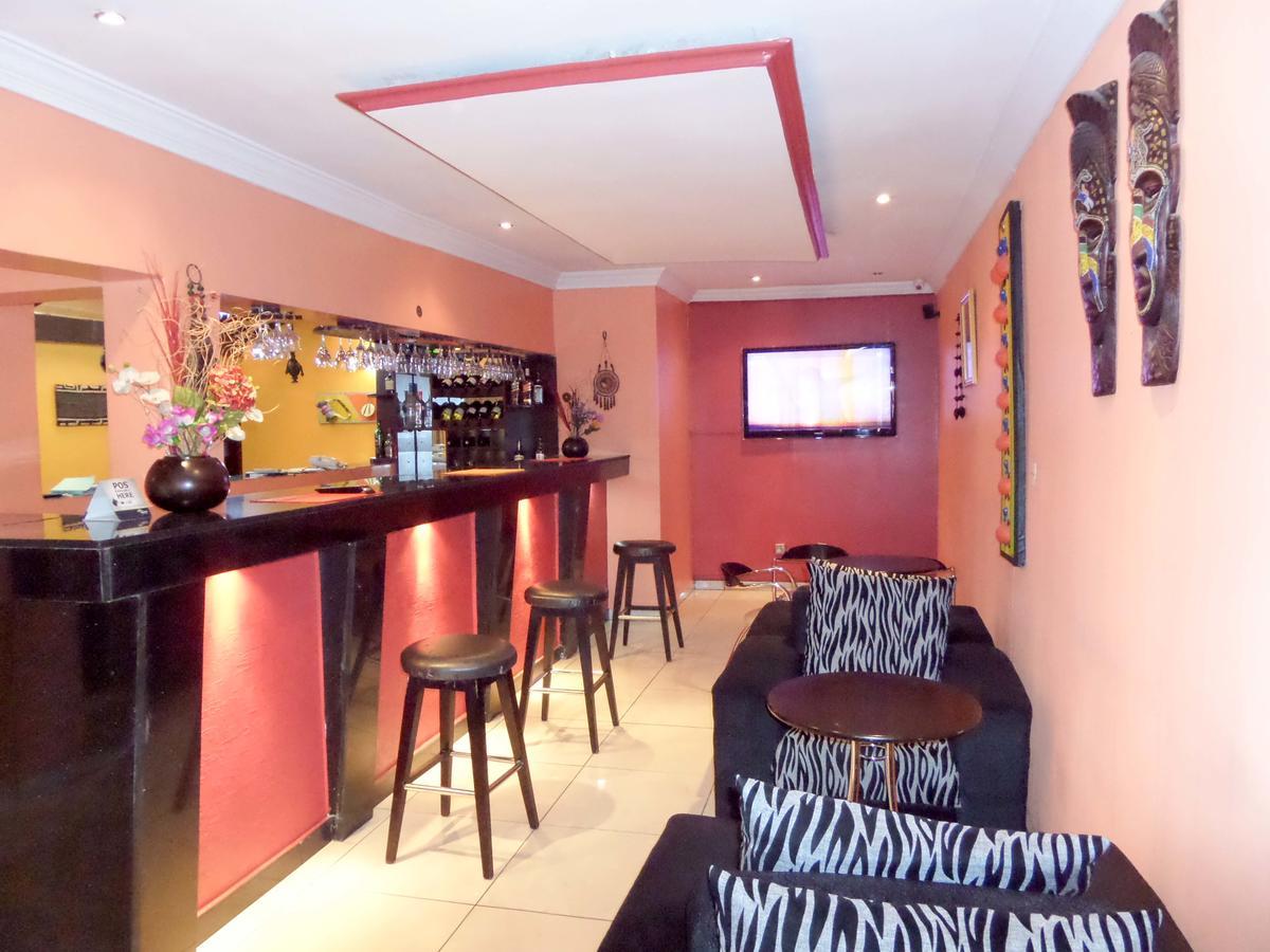 Aries Suites Lagos Exteriör bild